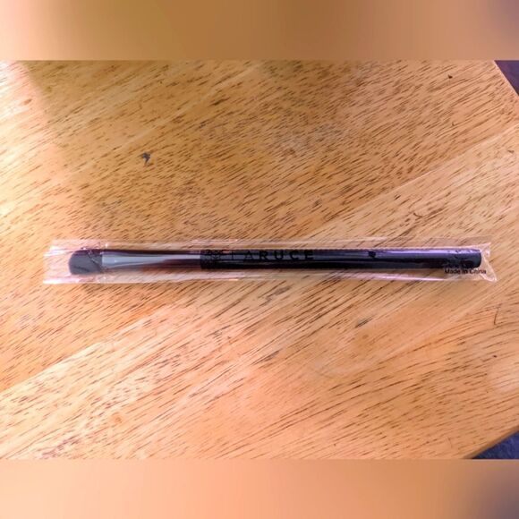 $5 Item! NWT Laruce LR117 Angled Shading Brush - Picture 4 of 6